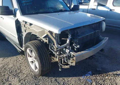 2012 Jeep Patriot Latitude из США, поврежденный, VIN 1C4NJRFB9CD650572